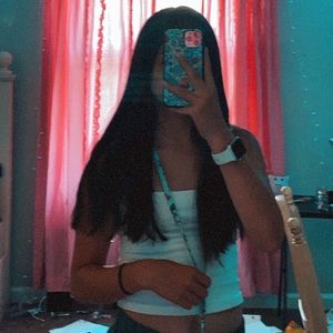 Meet your Posher, Avery